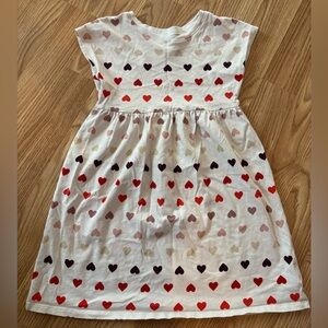 🛍️3 for $12🛍️ Heart Patterned Dress 5T